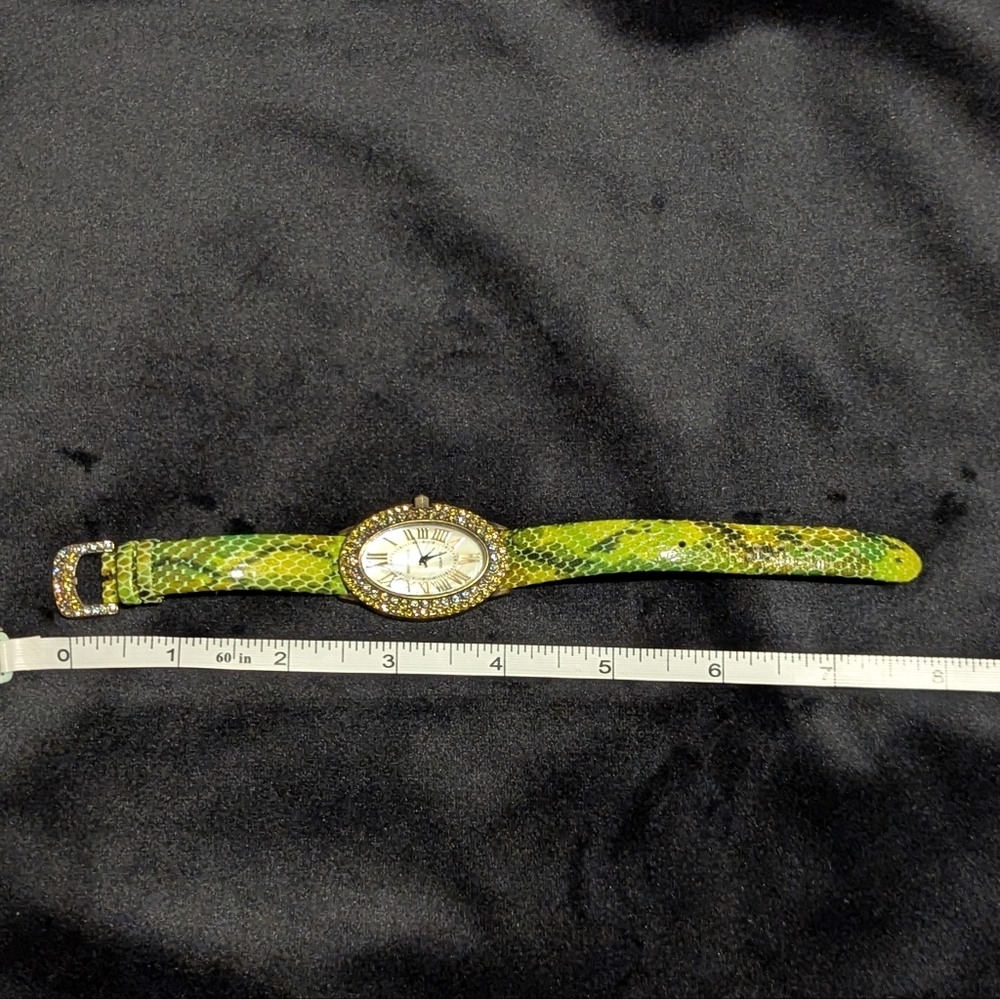 Heidi Daus Green Crystals & Snake Pattern Women's Watch - Picture 3 of 7